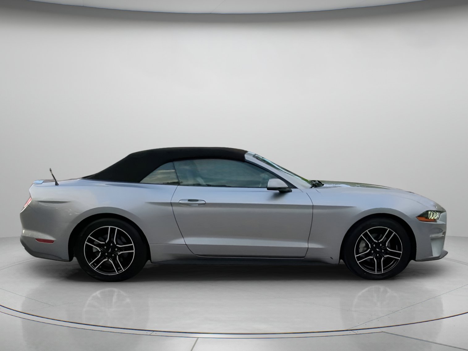 Certified 2020 Ford Mustang Premium RWD image 32