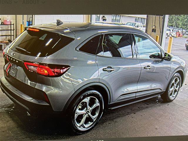 Certified 2025 Ford Escape ST-Line FWD image 3