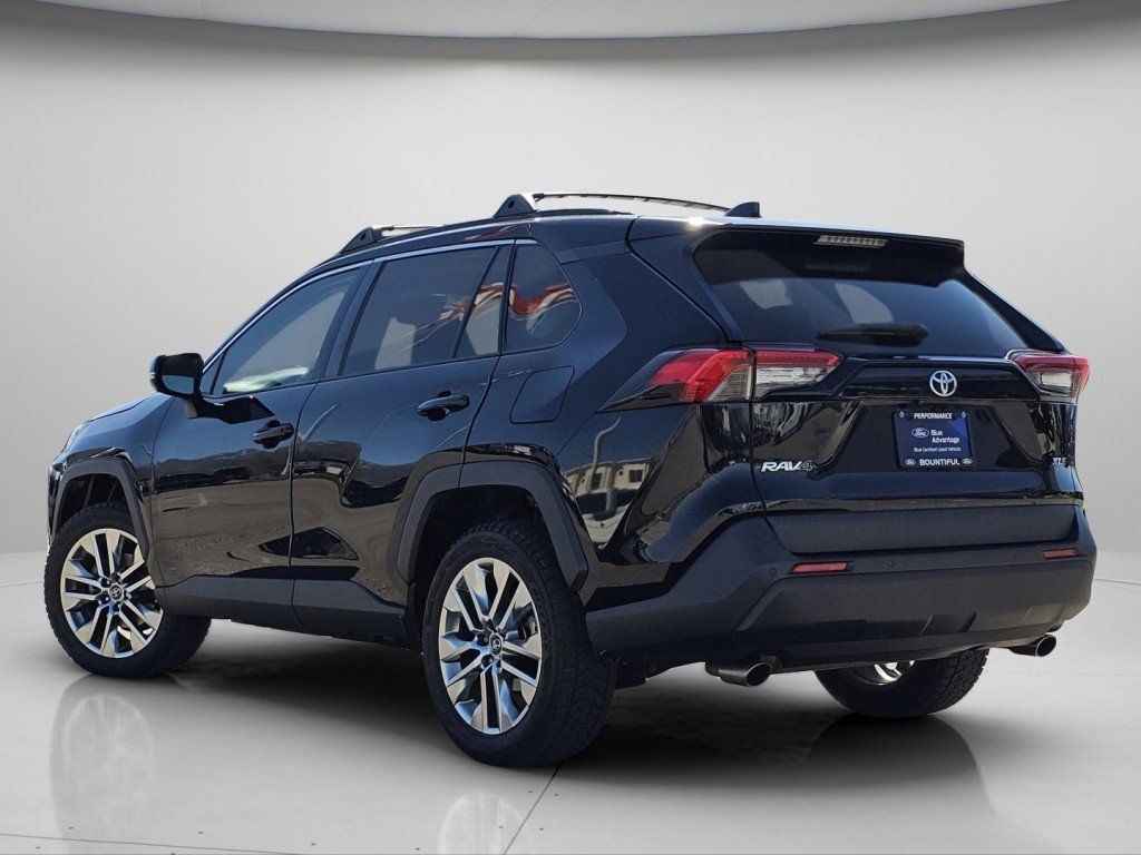 Used 2019 Toyota RAV4 XLE Premium w/ Advanced Technology Package image 6