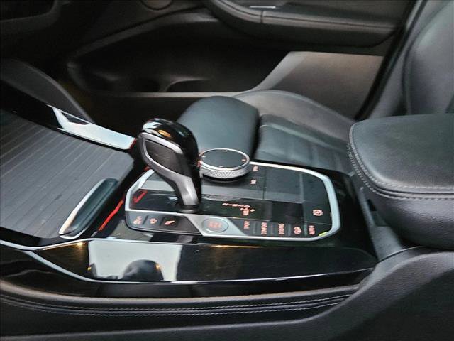 Used 2022 BMW X4 M40i w/ Premium Package image 13