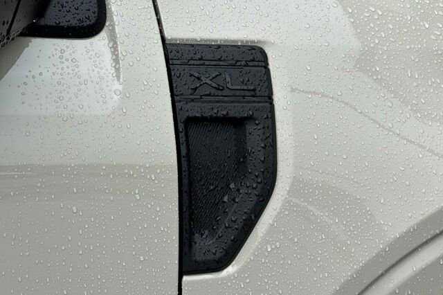 Certified 2025 Ford Maverick XL FWD image 25