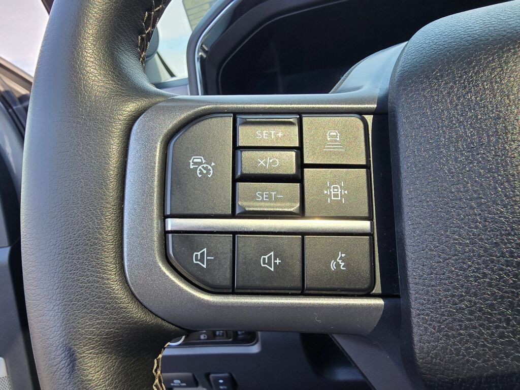 Certified 2025 Ford F350 Lariat w/ Lariat Ultimate Package AWD/4WD image 20