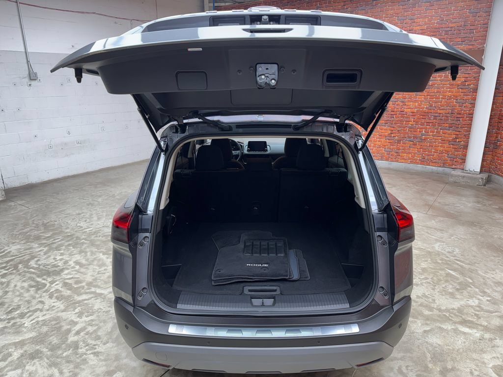 Used 2023 Nissan Rogue SV AWD/4WD image 28
