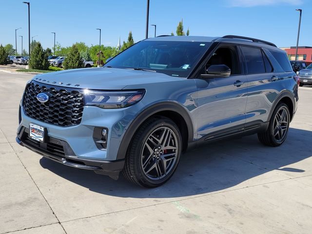 Certified 2025 Ford Explorer ST w/ Sun And Sound Package AWD/4WD image 4