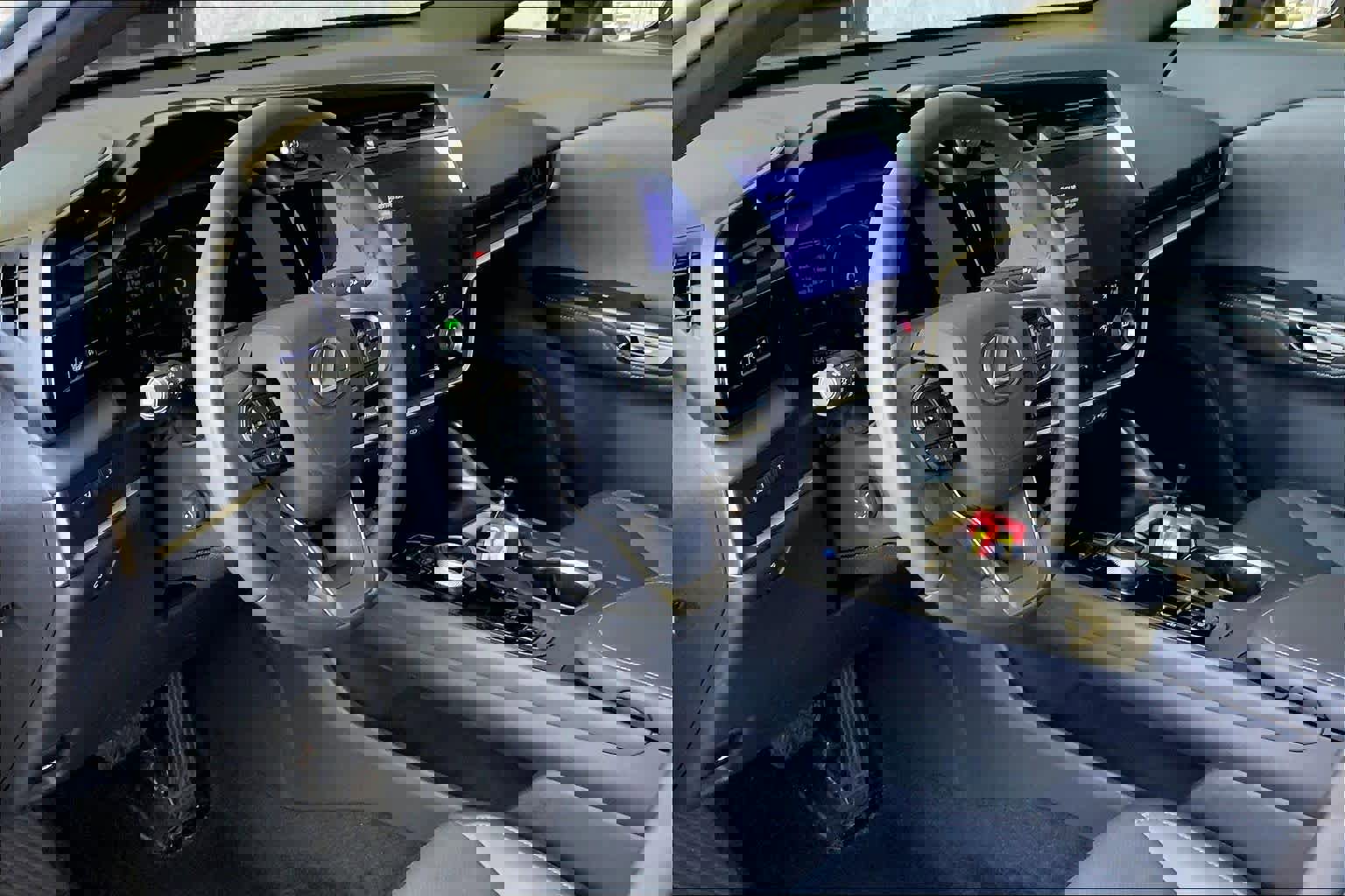 Used 2024 Lexus RZ 300e Premium w/ Accessory Package (Z1) FWD image 17