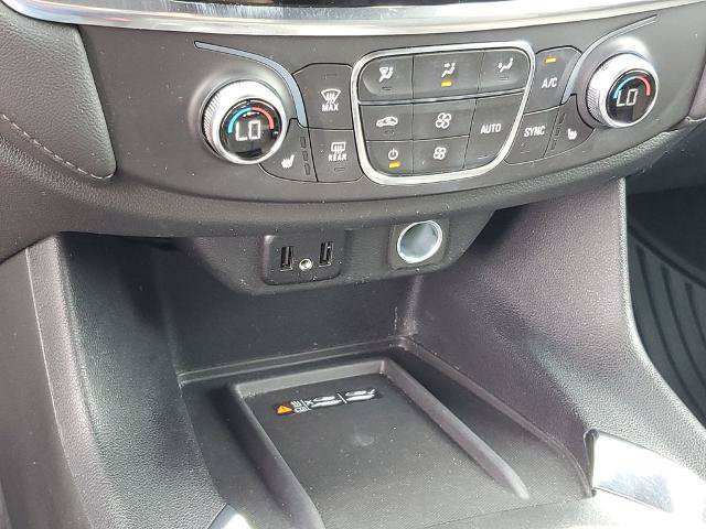 Used 2024 Chevrolet Traverse LT FWD image 16