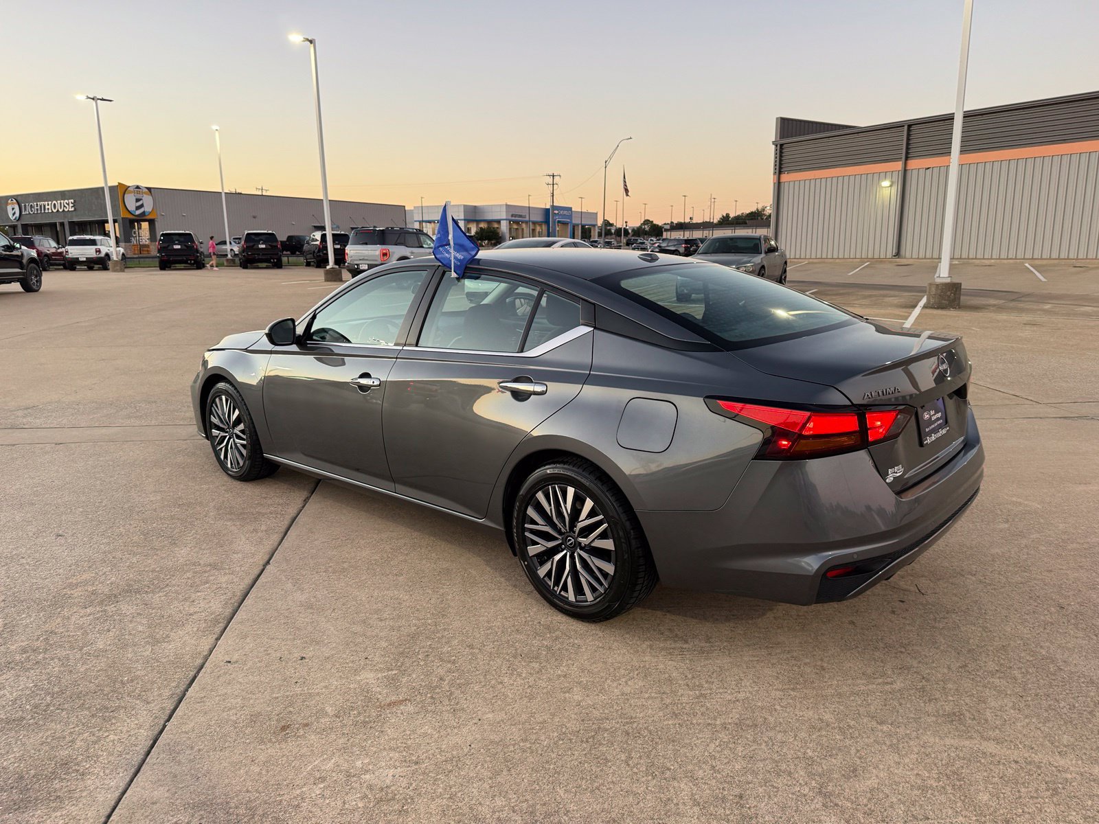 Used 2025 Nissan Altima 2.5 SV FWD image 7