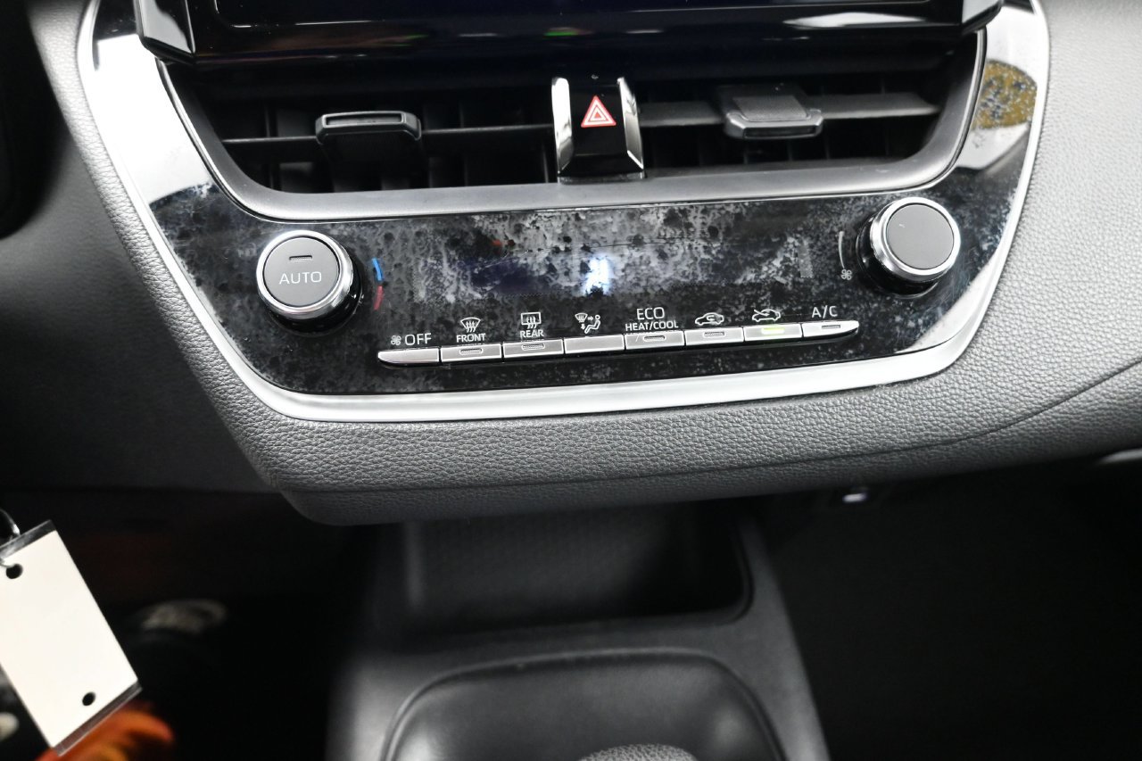 Used 2024 Toyota Corolla LE FWD image 32