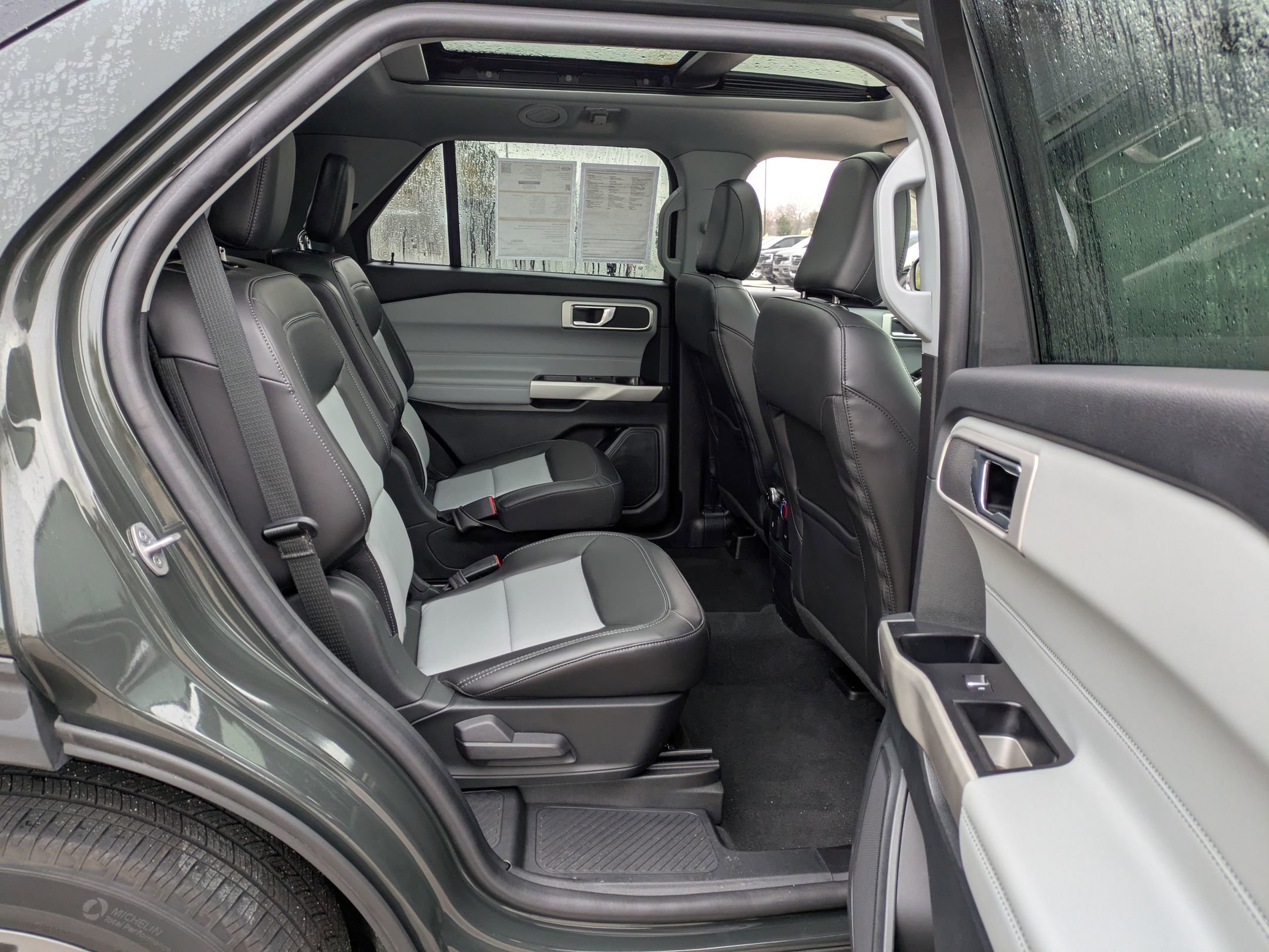 Certified 2022 Ford Explorer XLT w/ Equipment Group 202A image 37