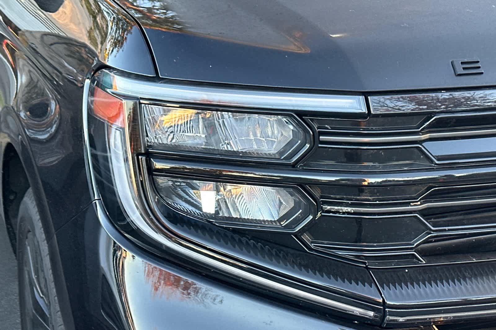 Certified 2025 Ford Expedition Max Platinum w/ Stealth Appearance Package AWD/4WD image 8