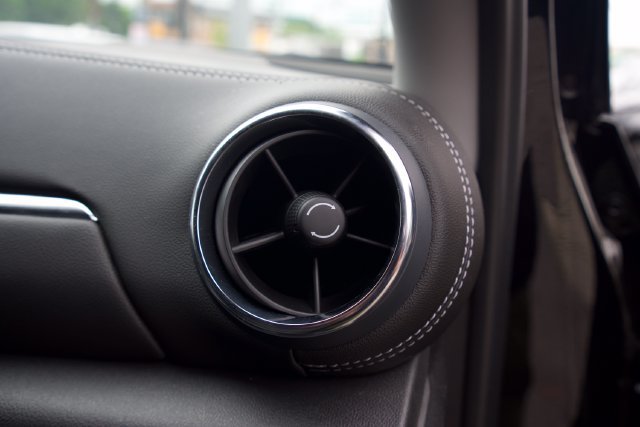 Used 2025 Chevrolet Blazer LT FWD image 28