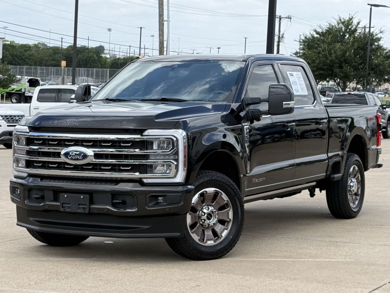 Certified 2025 Ford F250 King Ranch w/ FX4 Off-Road Package AWD/4WD image 2