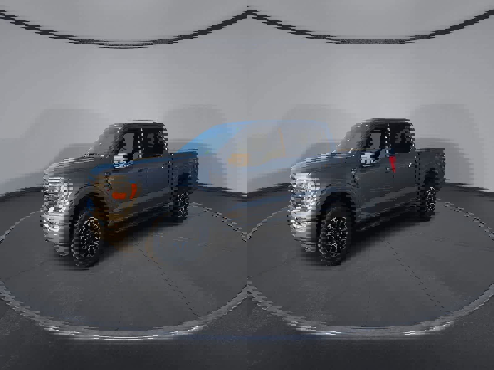 Certified 2022 Ford F150 XLT w/ Equipment Group 302A High image 4