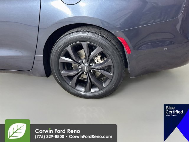 Used 2020 Chrysler Pacifica Touring-L Plus FWD image 36