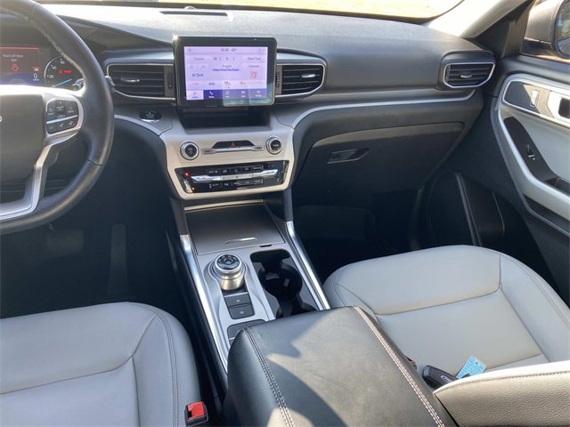 Certified 2021 Ford Explorer XLT w/ Equipment Group 202A image 16