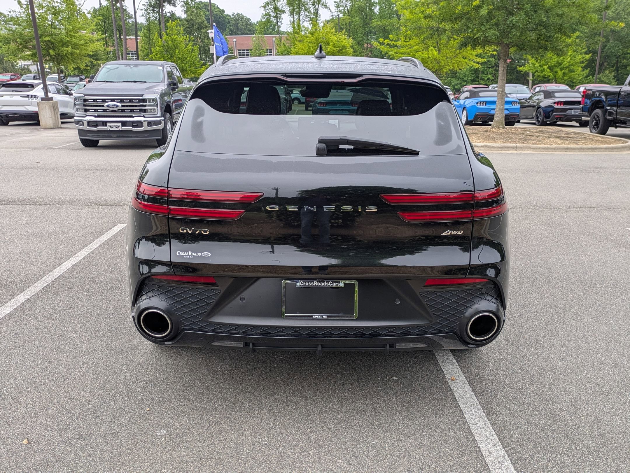 Used 2023 Genesis GV70 2.5T w/ Sport Prestige Package AWD/4WD image 5