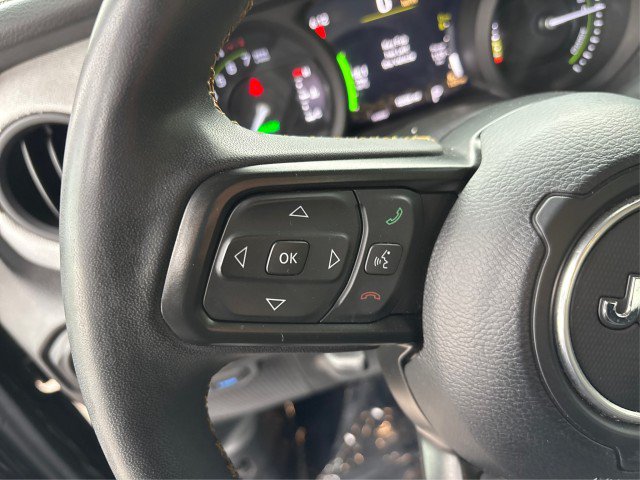 Used 2024 Jeep Wrangler Unlimited w/ Convenience Group AWD/4WD image 20