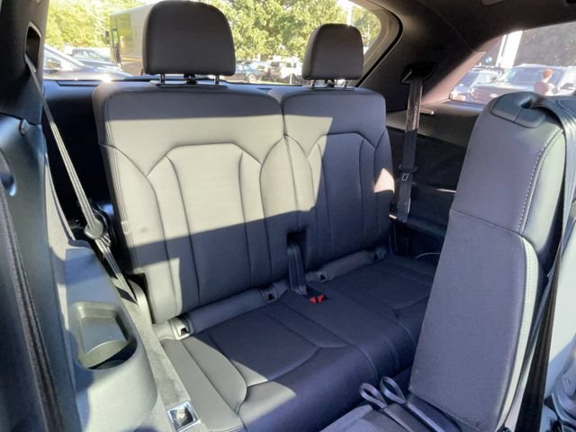 Used 2025 Audi Q7 3.0T Premium Plus w/ Premium Plus Package AWD/4WD image 35