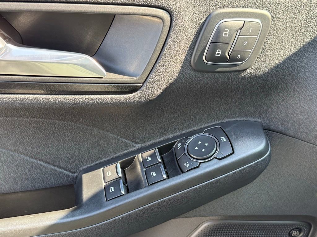 Certified 2022 Ford Escape SEL w/ SEL Stealth AWD Package image 13