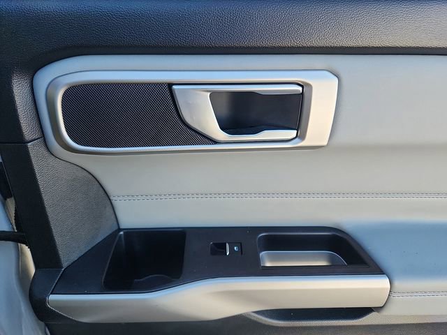 Certified 2023 Ford Explorer XLT w/ Equipment Group 202A image 32