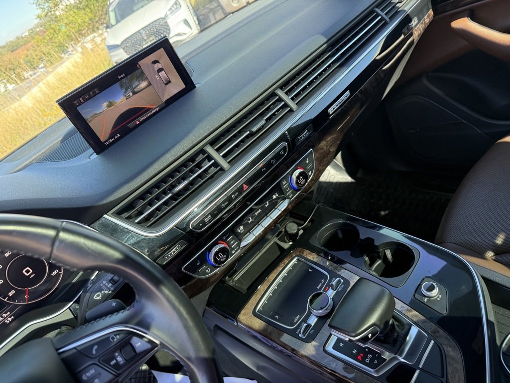 Used 2017 Audi Q7 3.0T Premium Plus image 16