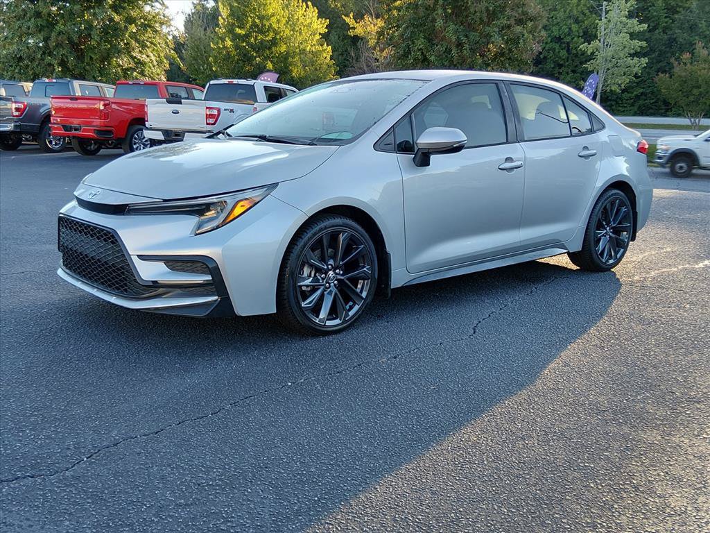 Used 2025 Toyota Corolla SE FWD image 8
