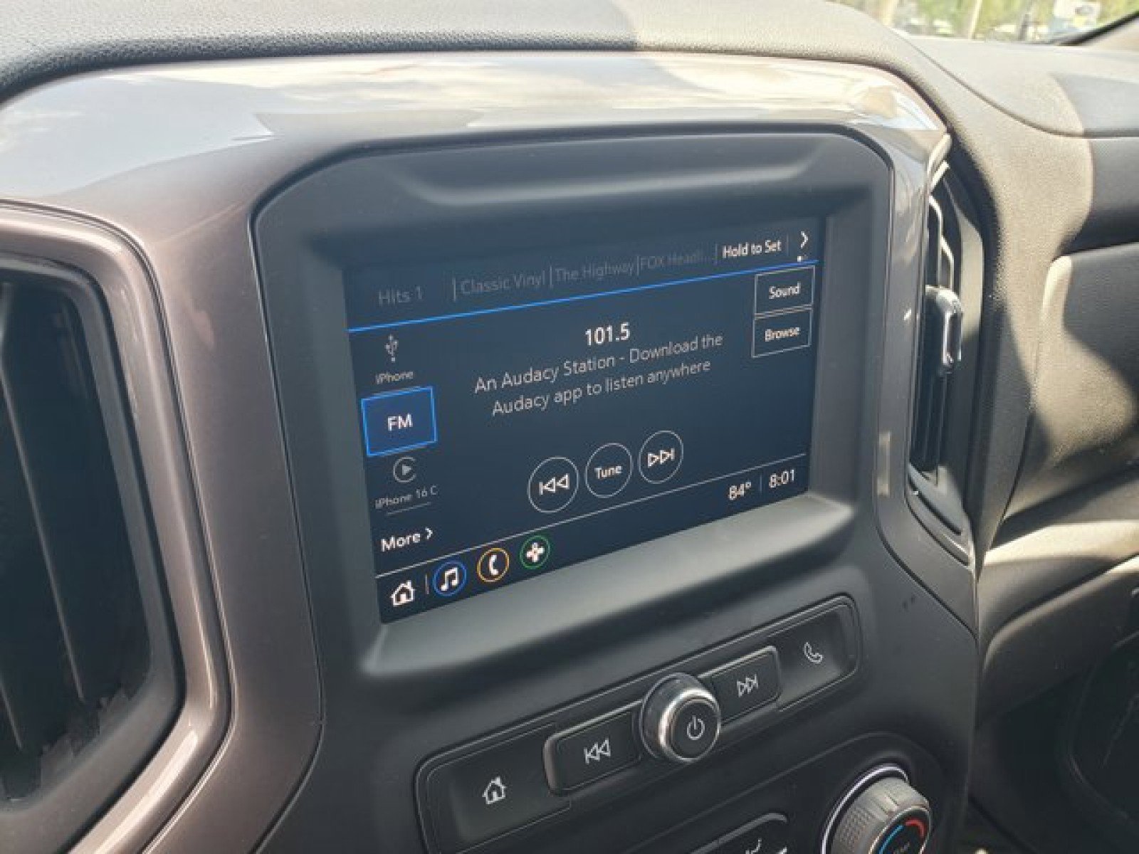 Used 2022 Chevrolet Silverado 1500 Custom image 19