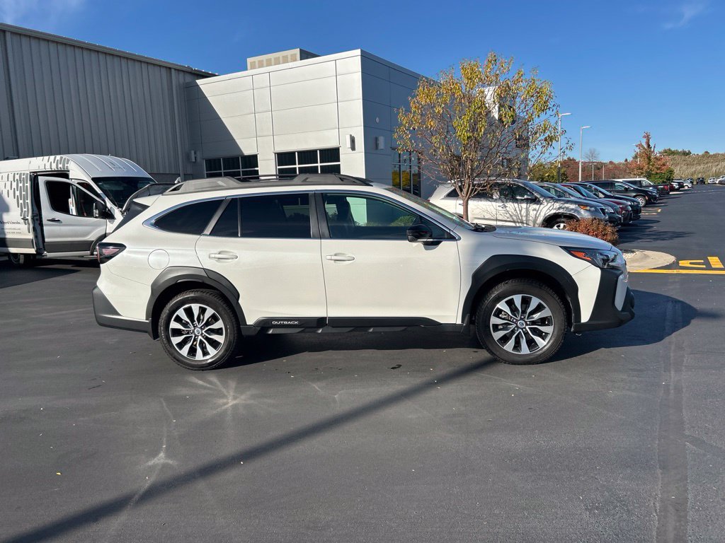 Used 2023 Subaru Outback Limited XT w/ Popular Package #2 AWD/4WD image 5