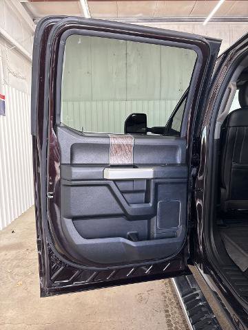 Certified 2019 Ford F250 Lariat w/ Chrome Package image 13