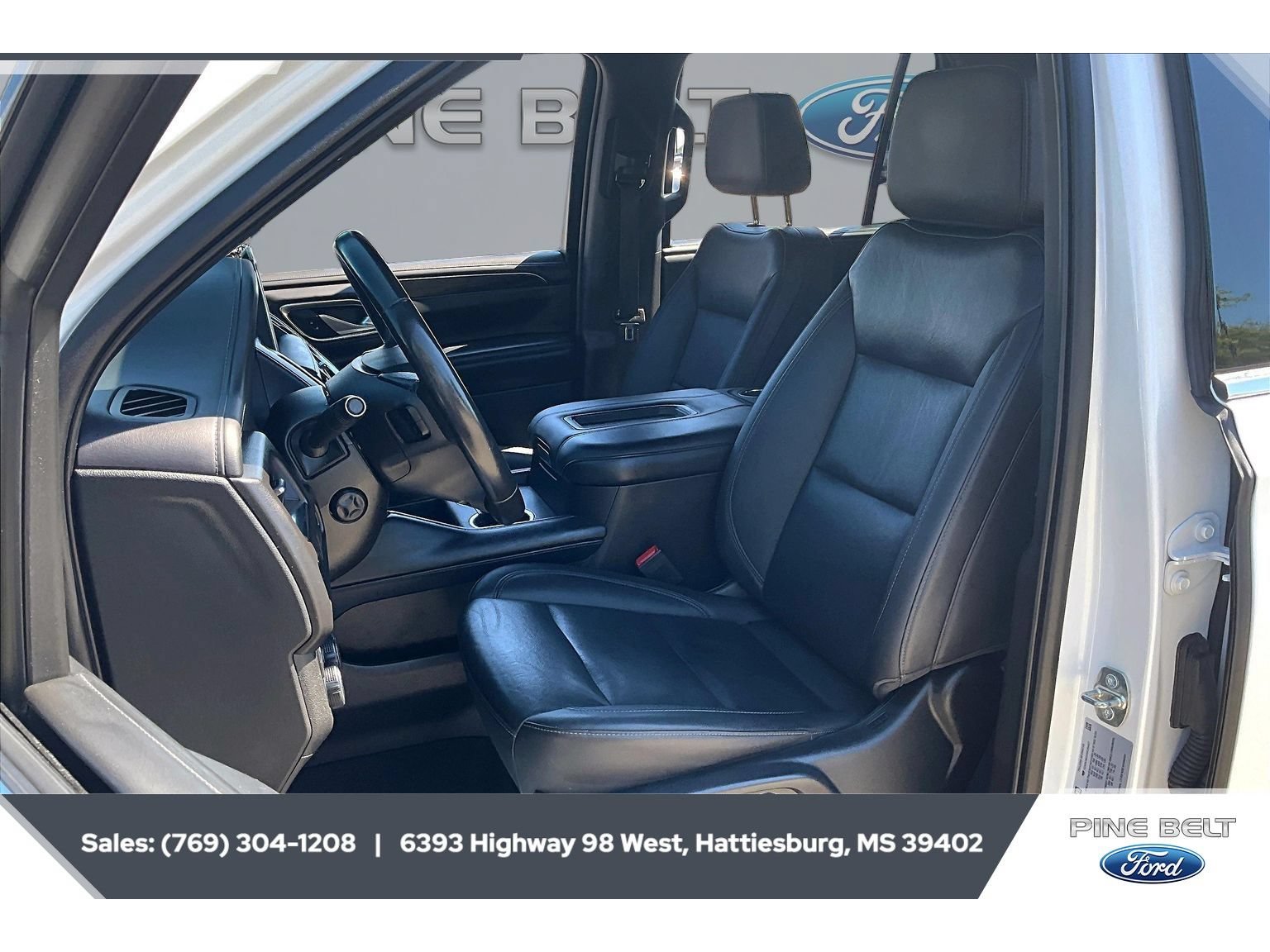 Used 2022 Chevrolet Tahoe LT w/ Luxury Package AWD/4WD image 18