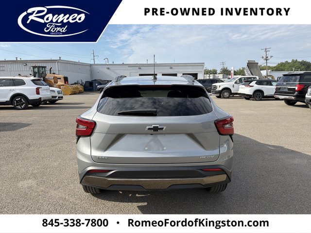 Used 2024 Chevrolet Trax ACTIV w/ Sunroof Package FWD image 6