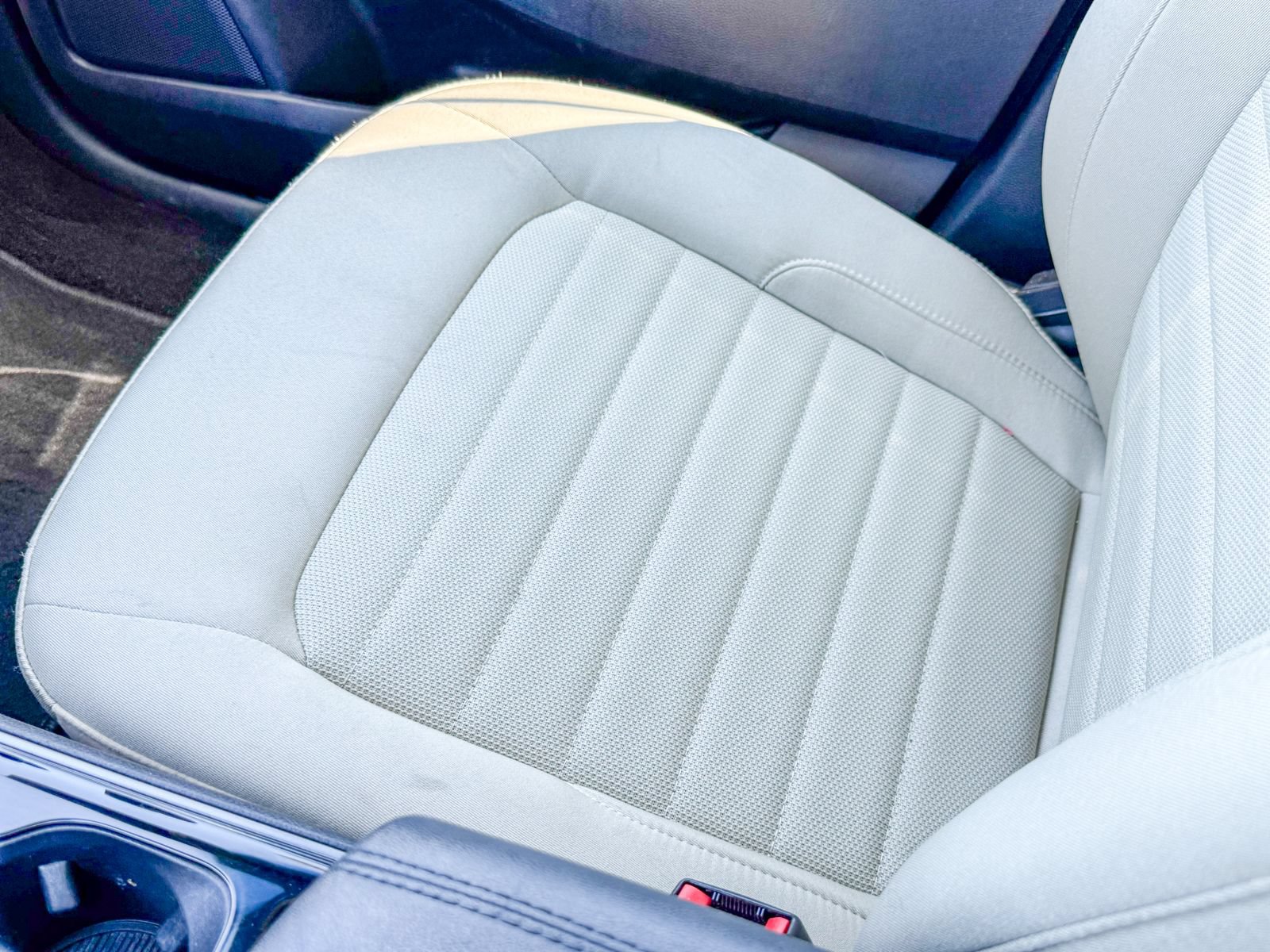 Certified 2020 Ford Edge SE FWD image 31