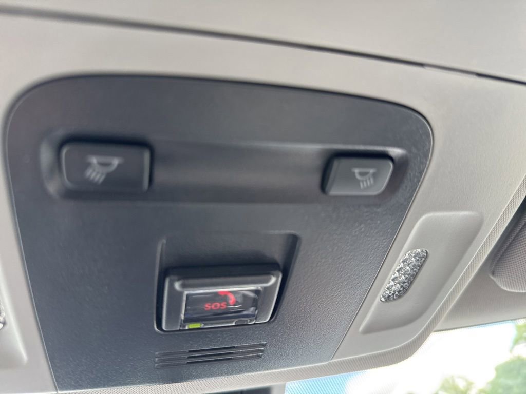 Used 2024 Toyota Camry SE AWD/4WD image 16