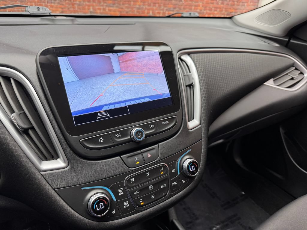 Used 2025 Chevrolet Malibu LT FWD image 21