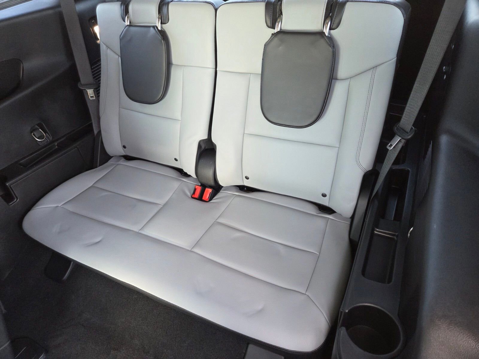 Certified 2021 Ford Explorer XLT w/ Equipment Group 202A image 12