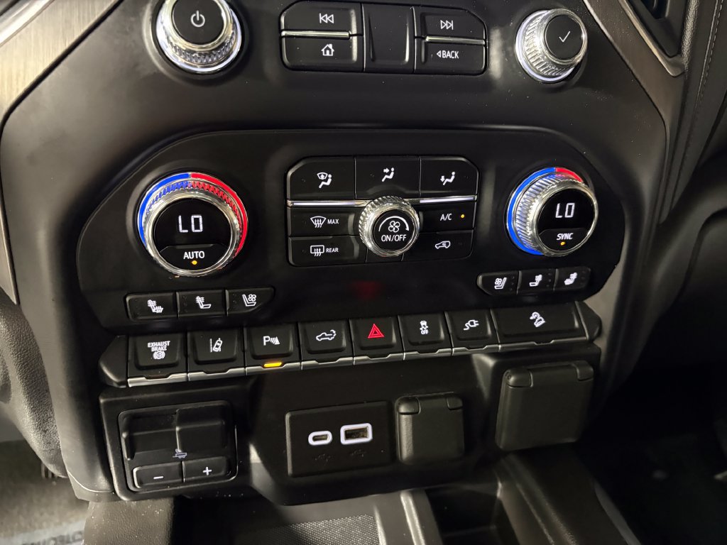 Used 2021 GMC Sierra 2500 Denali w/ Denali Ultimate Package AWD/4WD image 19