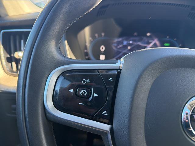 Used 2022 Volvo XC60 T8 Inscription w/ Advanced Package image 19
