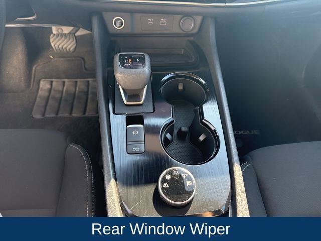 Used 2023 Nissan Rogue S image 23