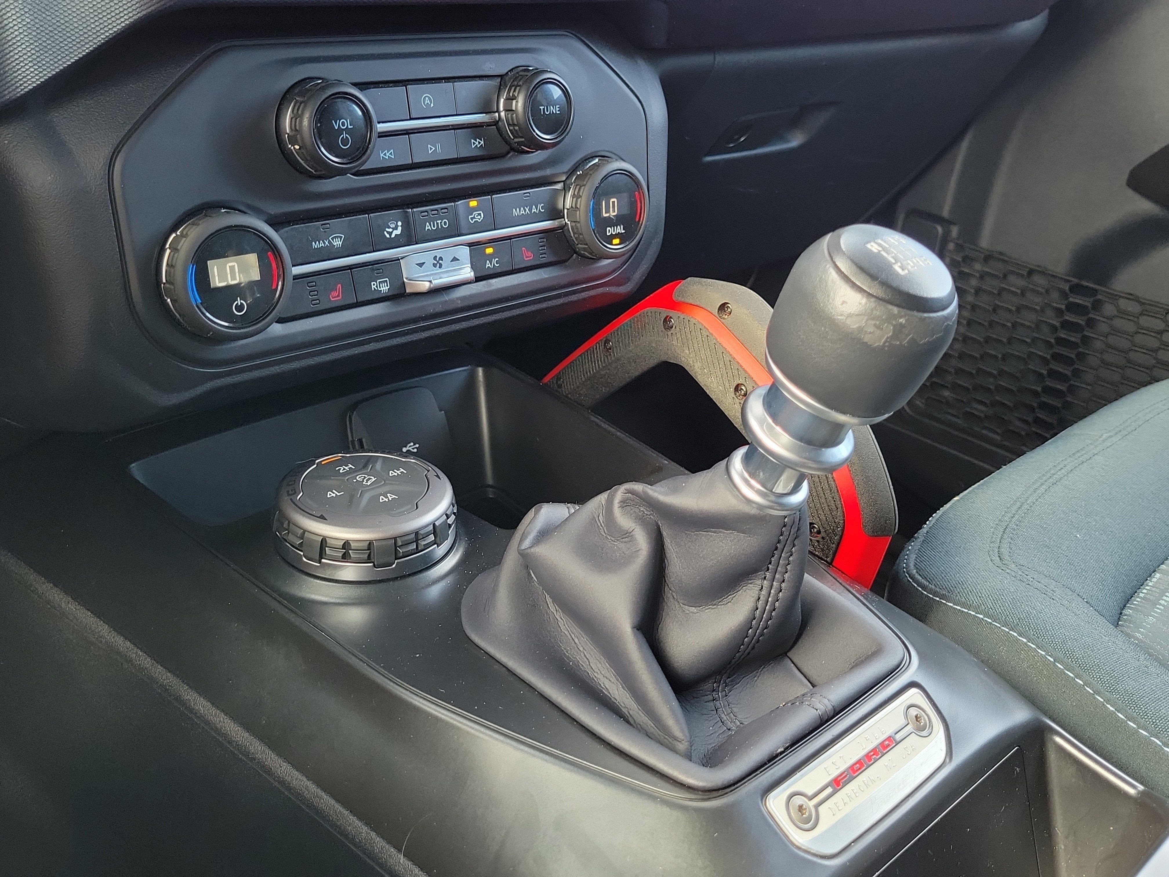 Certified 2024 Ford Bronco Heritage Edition image 25