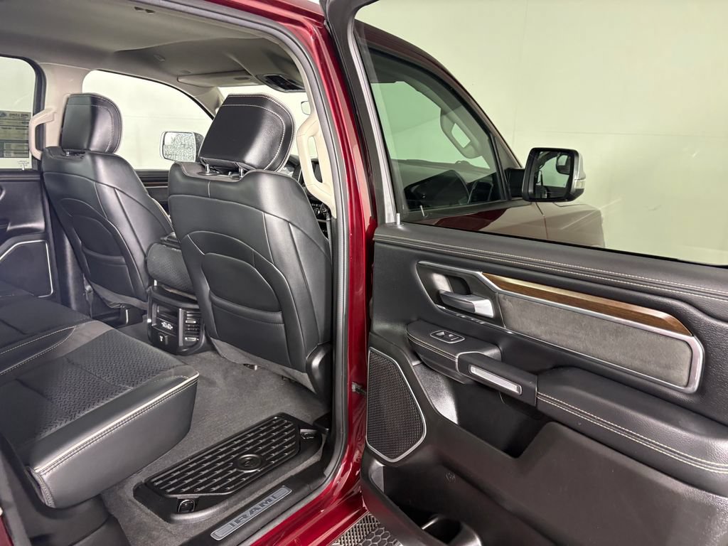 Used 2022 RAM 1500 Laramie AWD/4WD image 32