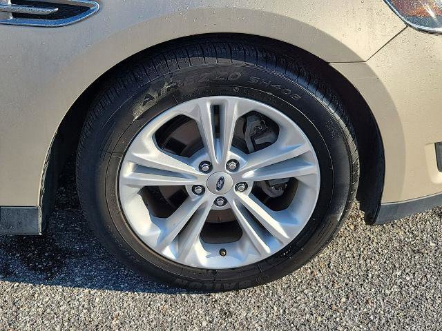 Certified 2017 Ford Taurus SE image 8