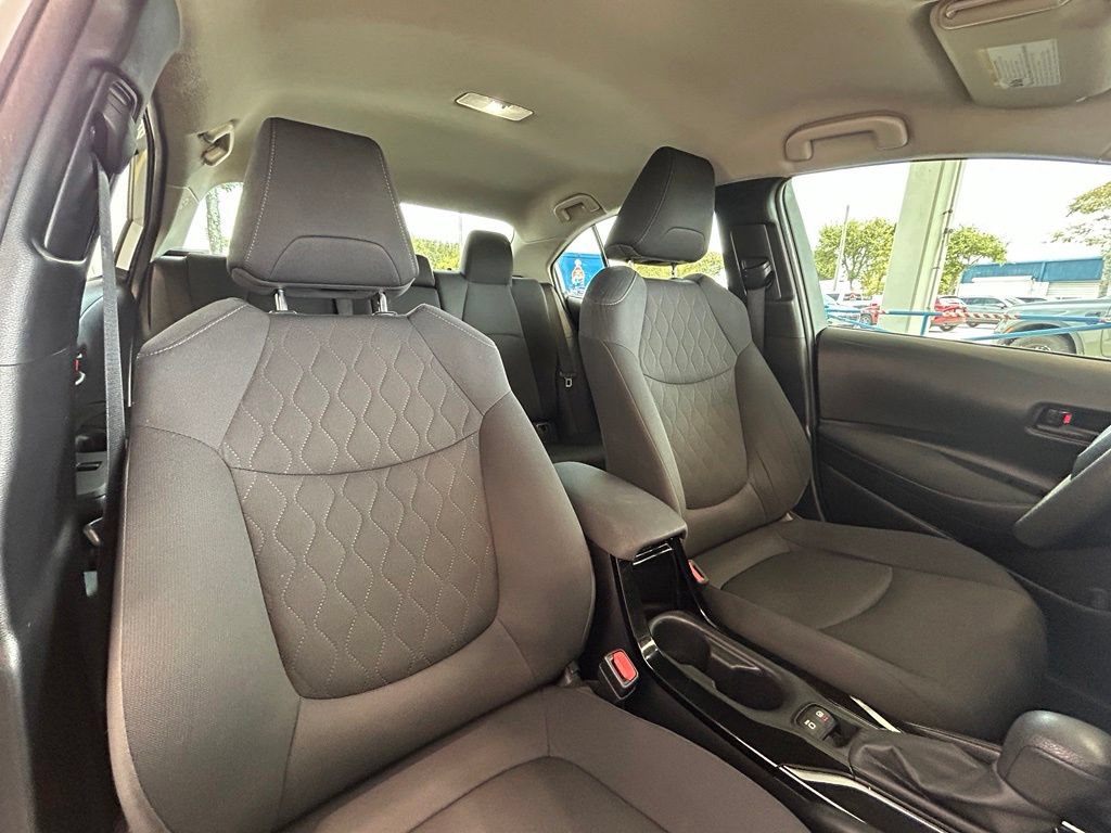 Used 2022 Toyota Corolla LE FWD image 26