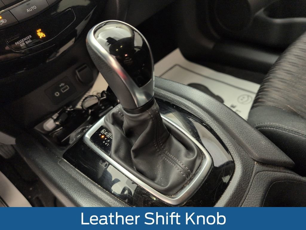 Used 2020 Nissan Rogue SV image 31