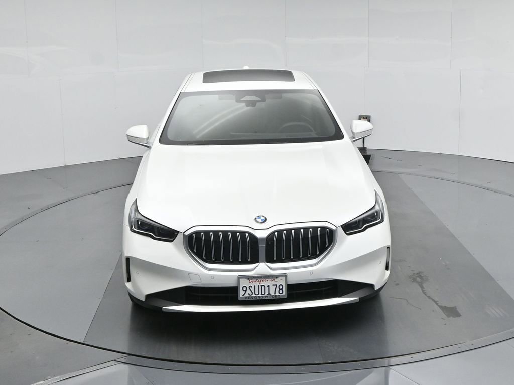 Used 2025 BMW 530i xDrive w/ Premium Package image 30