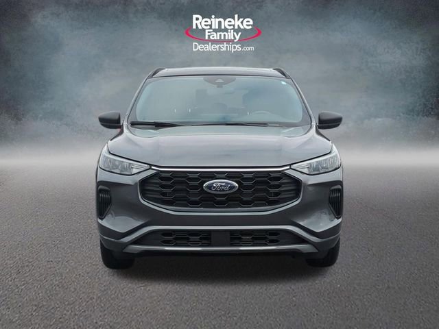 Certified 2023 Ford Escape ST-Line w/ Tech Pack #1 image 7