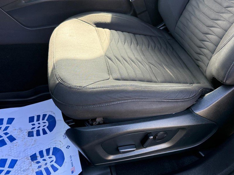 Certified 2020 Ford Explorer XLT RWD image 29