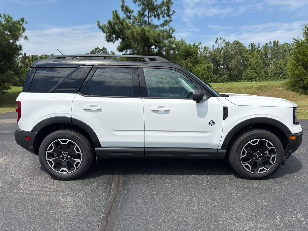 Certified 2025 Ford Bronco Sport Outer Banks w/ Outer Banks Tech Package+ AWD/4WD image 8