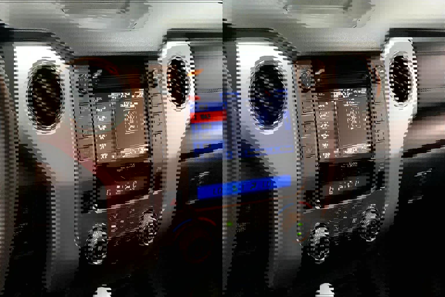 Used 2018 Toyota Tundra Limited image 6