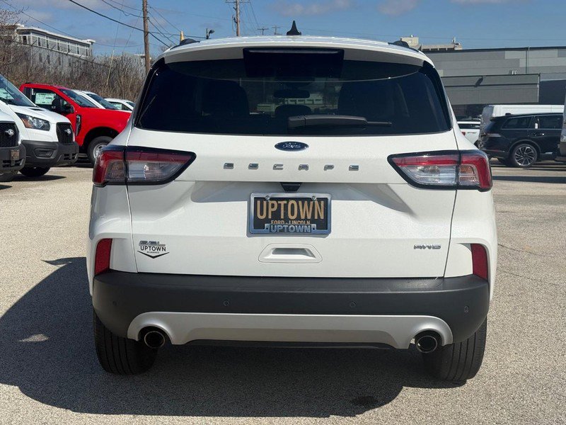 Certified 2022 Ford Escape SEL w/ Technology Package AWD/4WD image 5