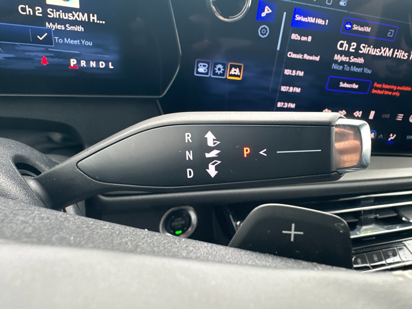 Used 2025 Chevrolet Traverse LT image 22